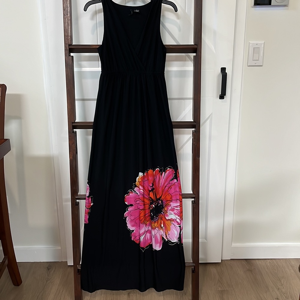 New Directions black maxi with floral print dress. Size S